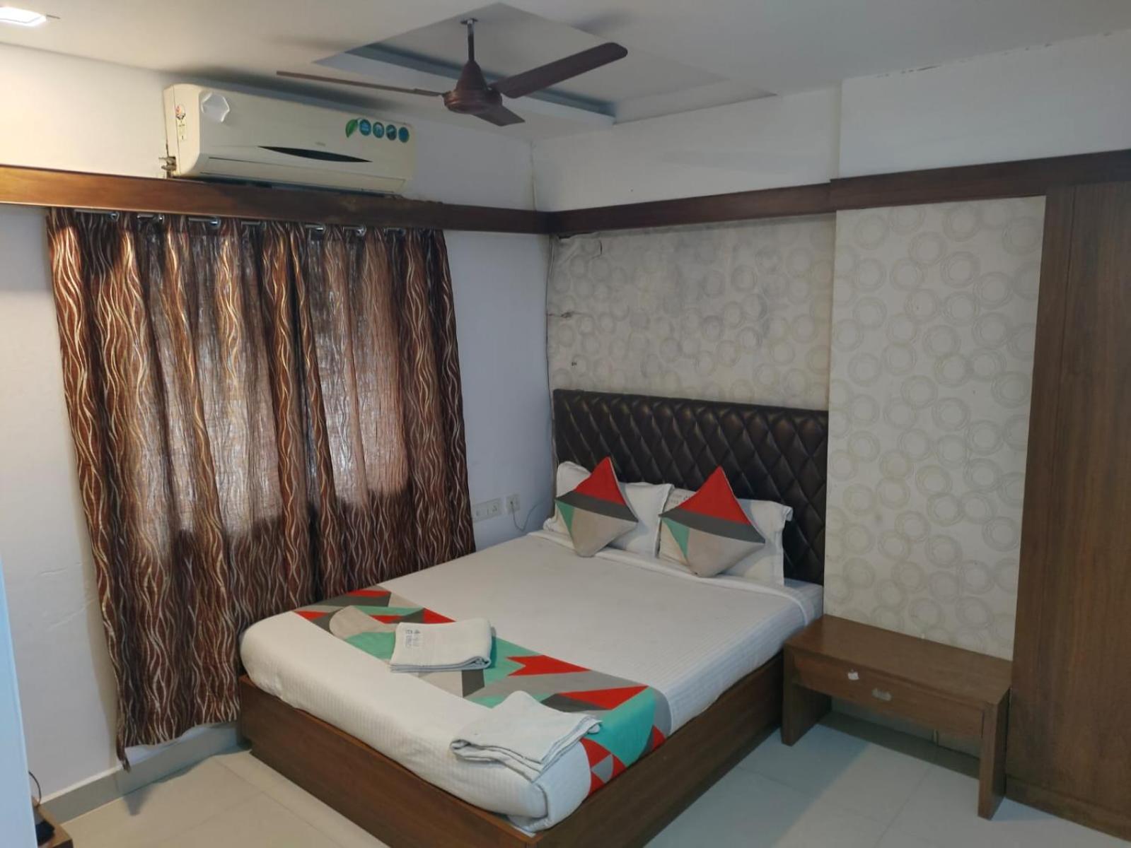 Khaleej Residency Near U S Embassy Hotel Chennai Exterior photo